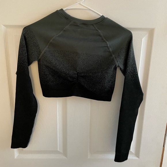 Gymshark cropped long sleeve - Picture 3 of 3